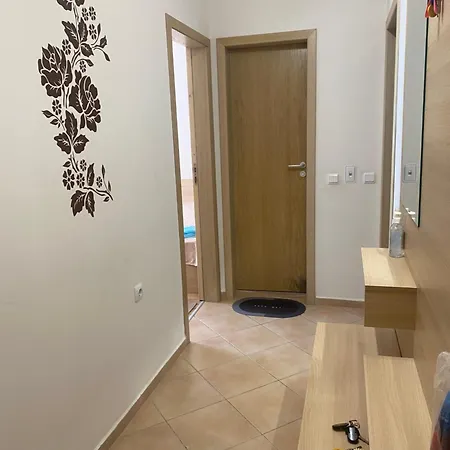 тристаен в затворен комплекс Csernomorec