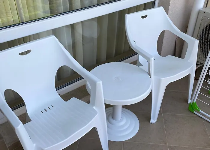 Апартамент тристаен в затворен комплекс *