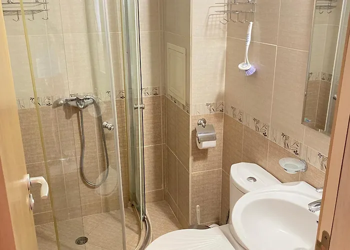 Апартамент тристаен в затворен комплекс